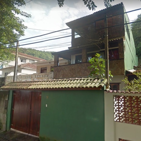 DIREITOS - Triplex situado a Rua Euclides de Campos - Itararé - São Vicente/SP