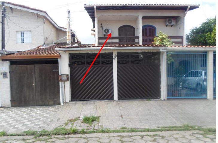Residência c/ área útil de 136m² situado a Rua Attilio Gelsomini - Vila Santa Rosa - Guarujá/SP
