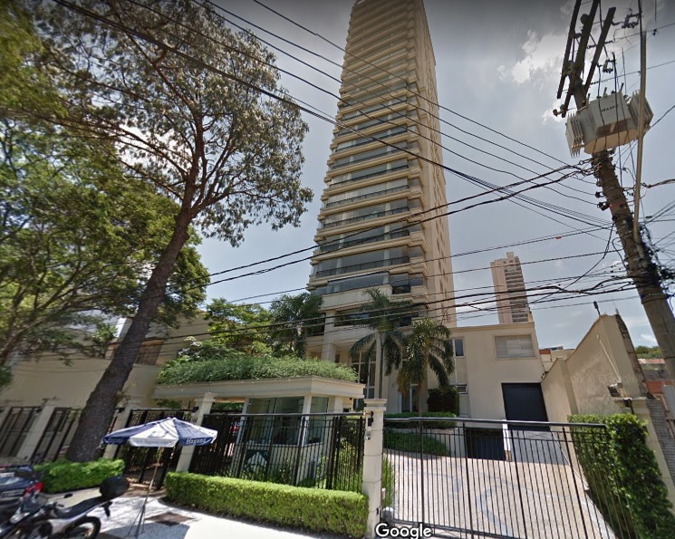 Apart. c/ área privativa de 213m² situado Rua Paracue - Sumaré - São Paulo/SP