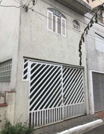 Um prédio situado à Rua Anhatomirim - Aclimação - São Paulo/SP