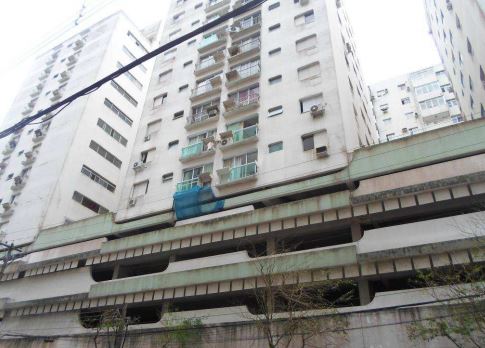 Apart. 2 dorms c/ área útil de 74,40 m² situado na Rua Bassim Nagib Trabulsi em Santos/SP