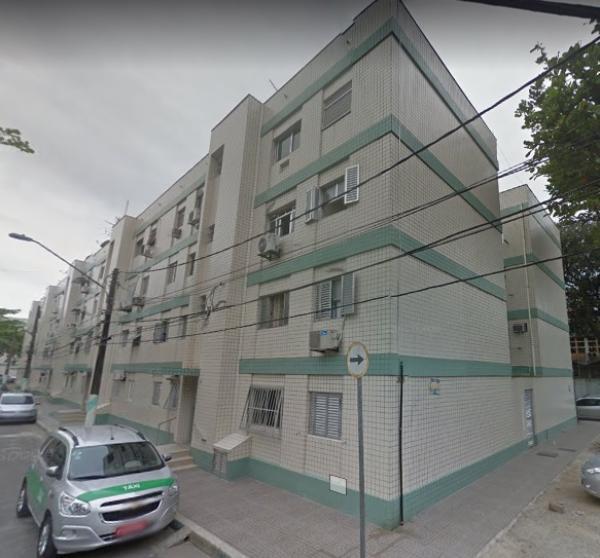 Apart. c/ 3 dorms. e área total de 75,27 m² no BNH em Santos/SP