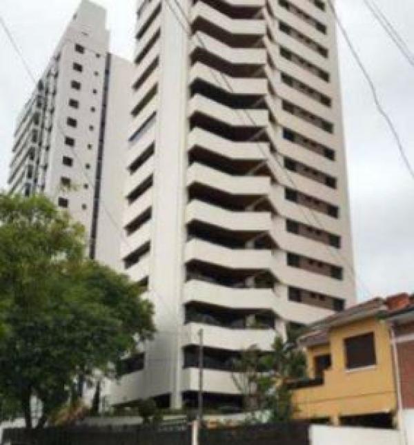 Apart. c/ área útil de 169,80 m² situado na Rua Espirito Santo, Aclimação, São Paulo/SP