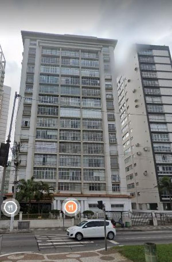DIREITOS - Apart. c/ 2 dormis. e área de 184,12m² situado na Av. Vicente de Carvalho em Santos/SP