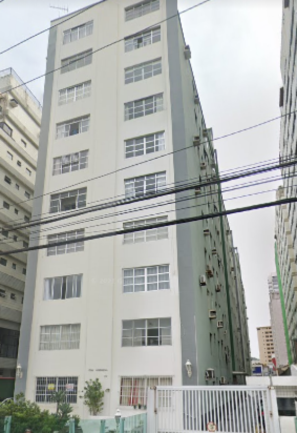 8,33333% do Apart. c/ 2 dorms. e área construída de 95,10m² situado na Av. Presidente Wilson em Santos/SP