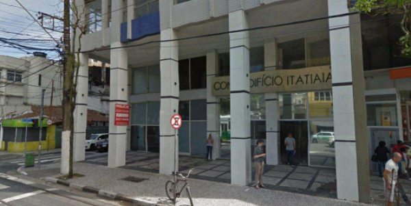 Conj. de escritório c/ área privativa de 22,36m² situado na Rua General Câmara em Santos/SP