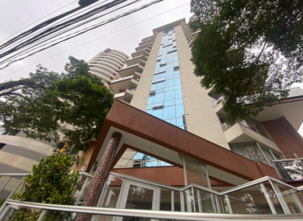 DIREITOS - Apart. c/ área privativa de 104,170m² situado na Rua das Pitangueiras