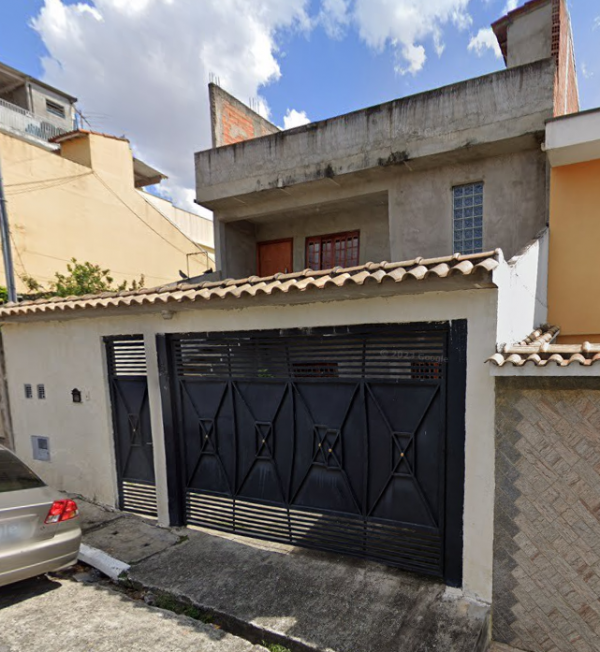 Casa e seu respectivo terreno situado na Rua Dr. Castro Rebello c/ área de 160,75 m²