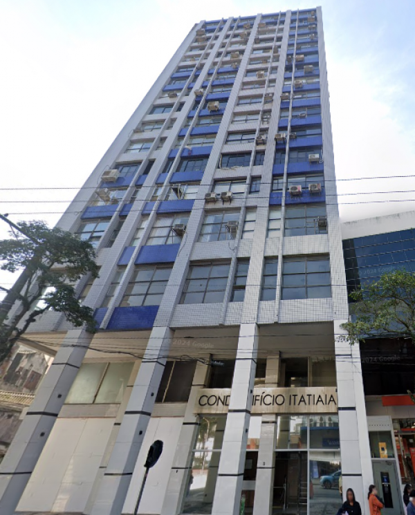 Conjunto de Escritório c/ área aproximada de 26,87m² situado à Rua General Câmara