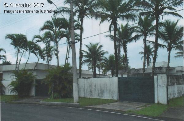 Casa de Alto Padrão com área de 2.340 m² - Guarujá/SP